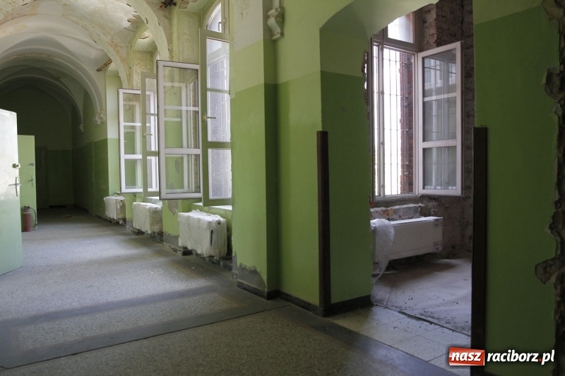 Zdjęcie w galerii na portalu naszraciborz.pl: Rozpoczyna się ostatni etap modernizacji dawnego sądu krajowego w Raciborzu. To będzie perła wśród gmachów Temidy wiadomości z regionu