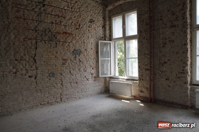 Zdjęcie w galerii na portalu naszraciborz.pl: Rozpoczyna się ostatni etap modernizacji dawnego sądu krajowego w Raciborzu. To będzie perła wśród gmachów Temidy wiadomości z regionu