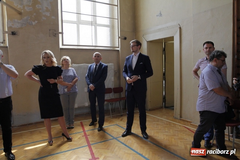 Zdjęcie w galerii na portalu naszraciborz.pl: Rozpoczyna się ostatni etap modernizacji dawnego sądu krajowego w Raciborzu. To będzie perła wśród gmachów Temidy wiadomości z regionu