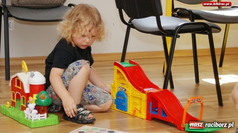 Zdjęcie w galerii na portalu naszraciborz.pl: Klub rodzica: Jak wychować książkowego mola? wiadomości z regionu