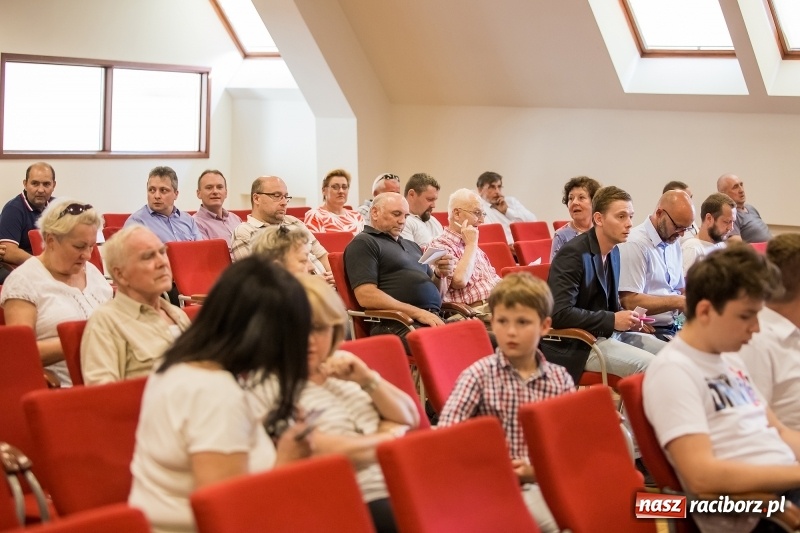 Zdjęcie w galerii na portalu naszraciborz.pl: Dziesięć obietnic Dariusza Polowego. Przyszły kandydat na prezydenta Raciborza odsłonił część kart, ale na konkrety trzeba poczekać wiadomości z regionu