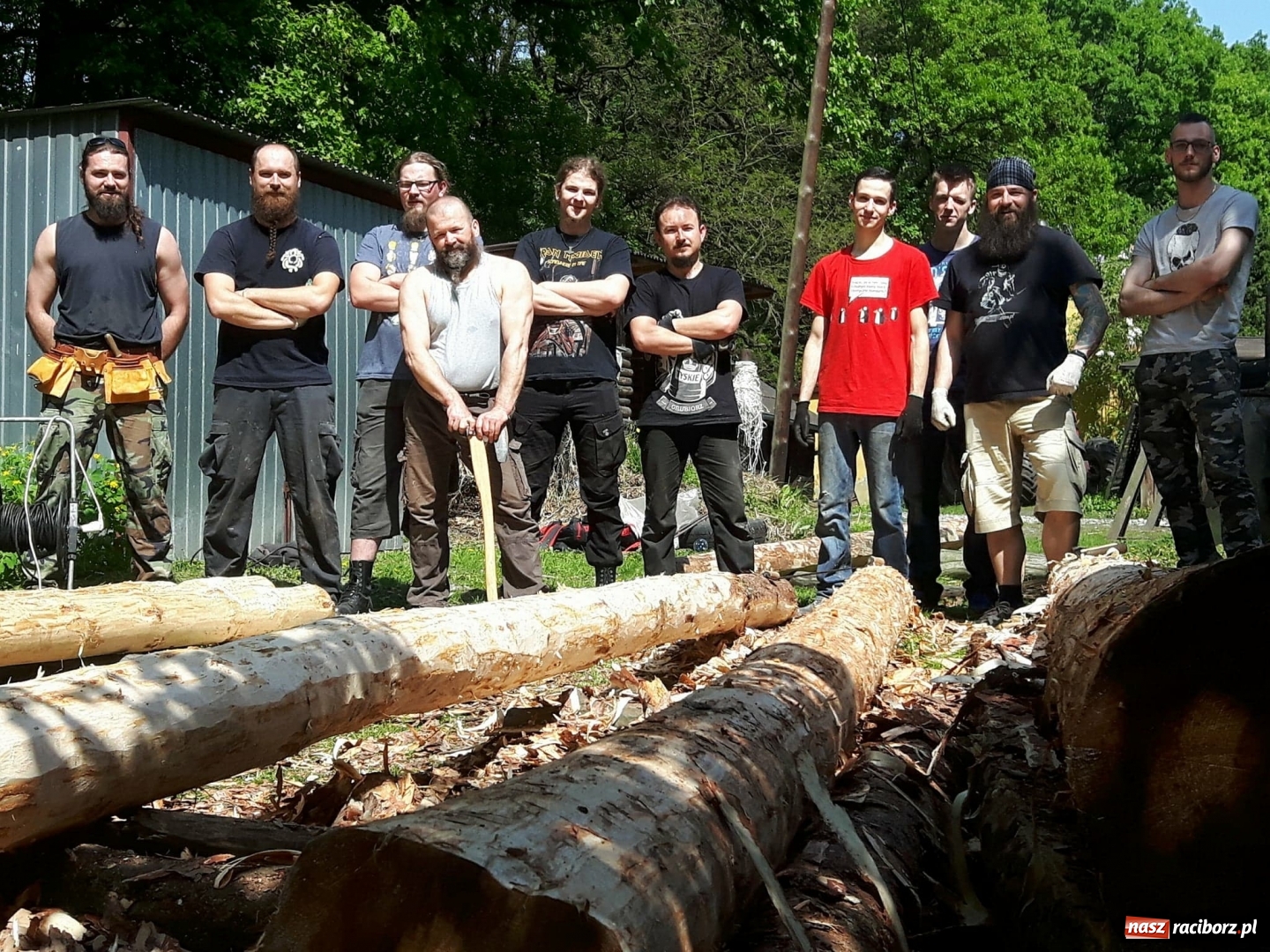 Zdjęcie w galerii na portalu naszraciborz.pl: W Oborze powstaje wiata wypoczynkowa wiadomości z regionu