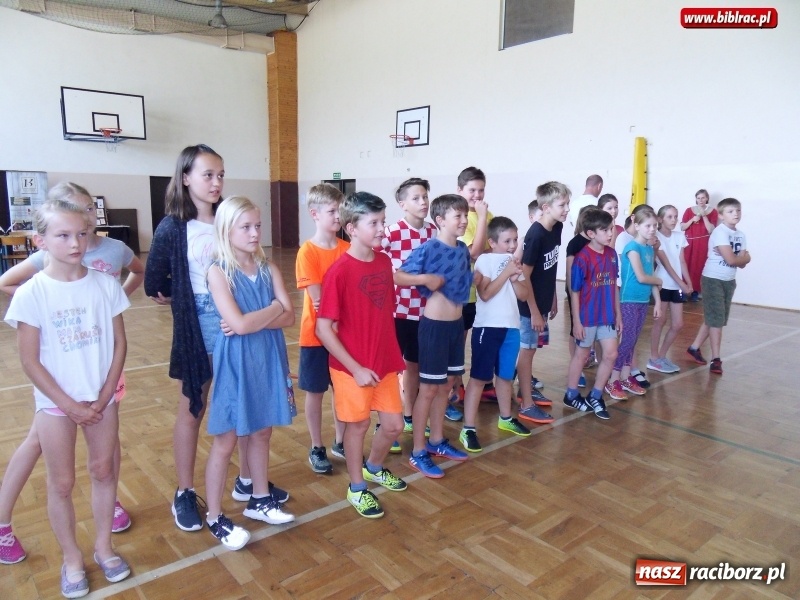 Zdjęcie w galerii na portalu naszraciborz.pl: Warsztaty papiernicze w raciborskiej książnicy wiadomości z regionu