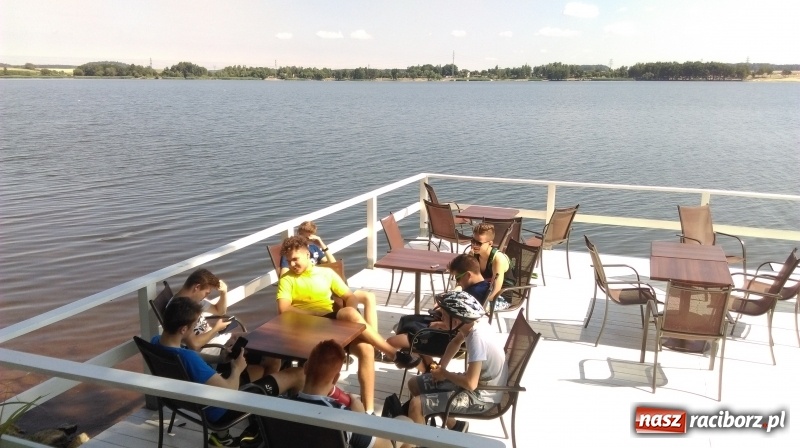 Zdjęcie w galerii na portalu naszraciborz.pl: Uczniowie szkoły w Kuźni na rowerowej wyprawie wiadomości z regionu