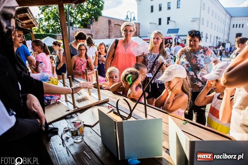 Zdjęcie w galerii na portalu naszraciborz.pl: VII Noc z Duchami na Zamku Piastowskim już za nami wiadomości z regionu