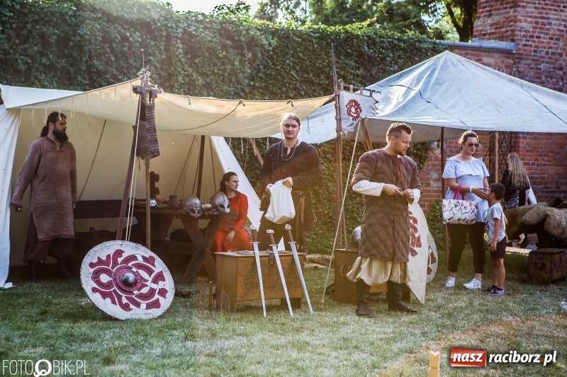 Zdjęcie w galerii na portalu naszraciborz.pl: VII Noc z Duchami na Zamku Piastowskim już za nami wiadomości z regionu