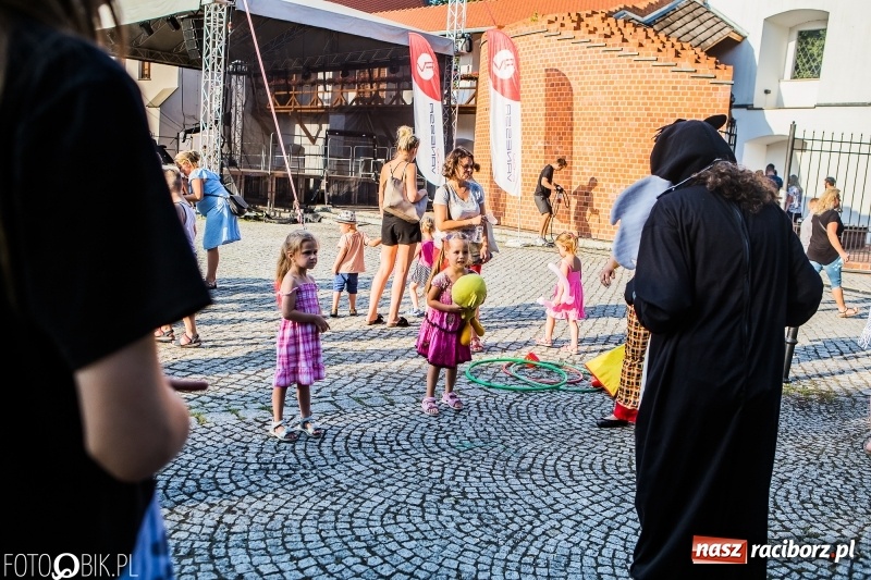 Zdjęcie w galerii na portalu naszraciborz.pl: VII Noc z Duchami na Zamku Piastowskim już za nami wiadomości z regionu
