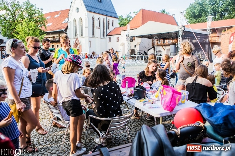 Zdjęcie w galerii na portalu naszraciborz.pl: VII Noc z Duchami na Zamku Piastowskim już za nami wiadomości z regionu