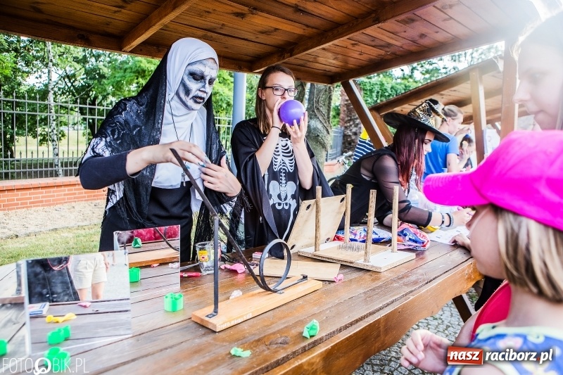 Zdjęcie w galerii na portalu naszraciborz.pl: VII Noc z Duchami na Zamku Piastowskim już za nami wiadomości z regionu