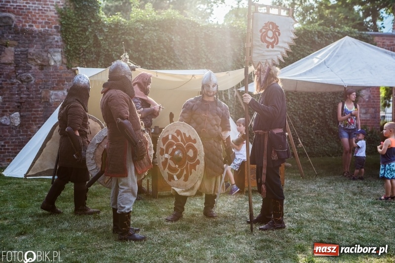 Zdjęcie w galerii na portalu naszraciborz.pl: VII Noc z Duchami na Zamku Piastowskim już za nami wiadomości z regionu