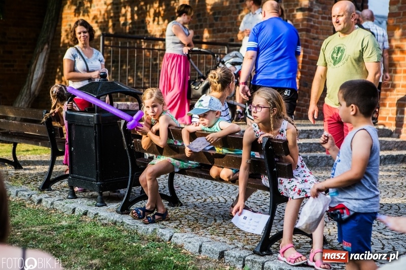 Zdjęcie w galerii na portalu naszraciborz.pl: VII Noc z Duchami na Zamku Piastowskim już za nami wiadomości z regionu