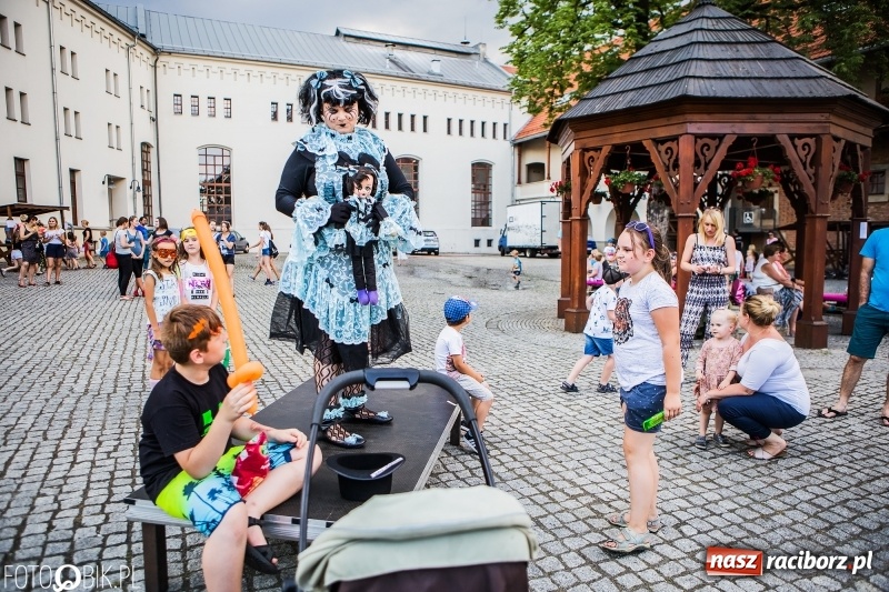 Zdjęcie w galerii na portalu naszraciborz.pl: VII Noc z Duchami na Zamku Piastowskim już za nami wiadomości z regionu