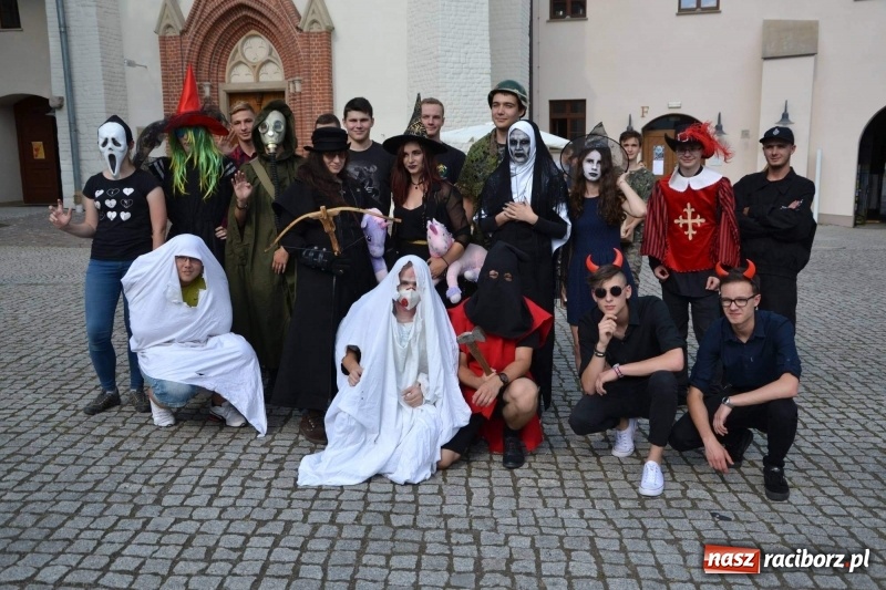 Zdjęcie w galerii na portalu naszraciborz.pl: VII Noc z Duchami na Zamku Piastowskim już za nami wiadomości z regionu