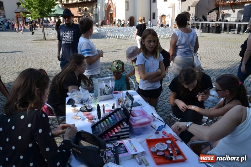 Zdjęcie w galerii na portalu naszraciborz.pl: VII Noc z Duchami na Zamku Piastowskim już za nami wiadomości z regionu