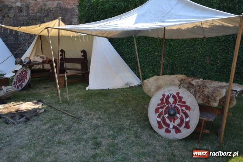 Zdjęcie w galerii na portalu naszraciborz.pl: VII Noc z Duchami na Zamku Piastowskim już za nami wiadomości z regionu