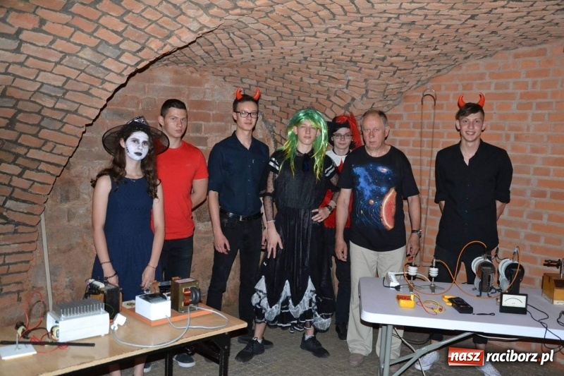 Zdjęcie w galerii na portalu naszraciborz.pl: VII Noc z Duchami na Zamku Piastowskim już za nami wiadomości z regionu