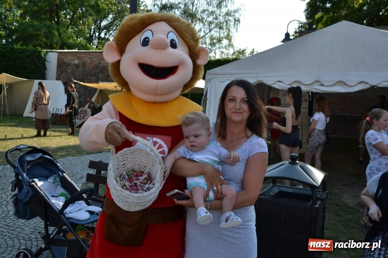 Zdjęcie w galerii na portalu naszraciborz.pl: VII Noc z Duchami na Zamku Piastowskim już za nami wiadomości z regionu