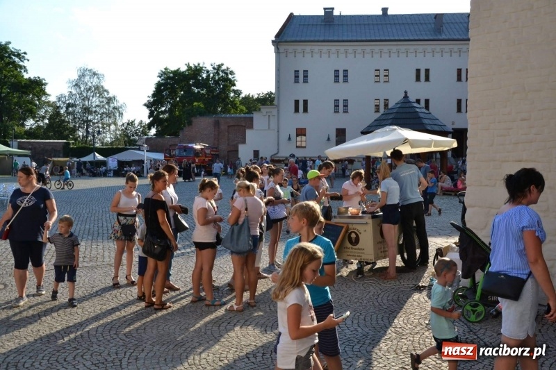 Zdjęcie w galerii na portalu naszraciborz.pl: VII Noc z Duchami na Zamku Piastowskim już za nami wiadomości z regionu