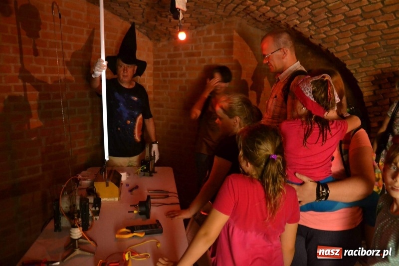 Zdjęcie w galerii na portalu naszraciborz.pl: VII Noc z Duchami na Zamku Piastowskim już za nami wiadomości z regionu