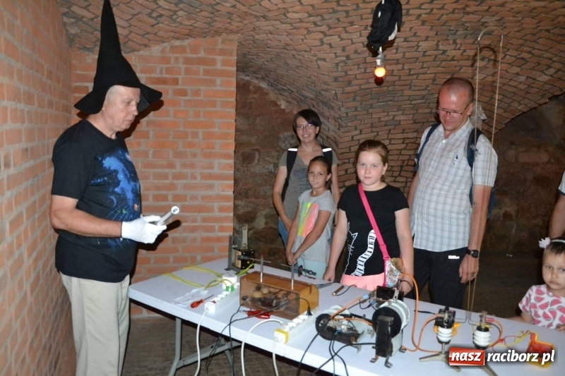 Zdjęcie w galerii na portalu naszraciborz.pl: VII Noc z Duchami na Zamku Piastowskim już za nami wiadomości z regionu