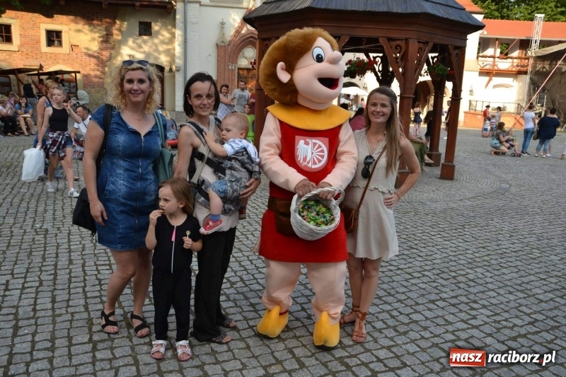 Zdjęcie w galerii na portalu naszraciborz.pl: VII Noc z Duchami na Zamku Piastowskim już za nami wiadomości z regionu