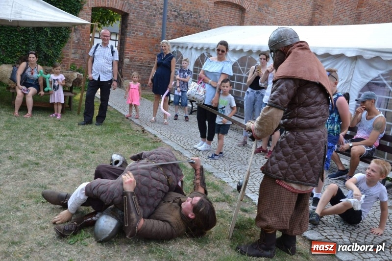 Zdjęcie w galerii na portalu naszraciborz.pl: VII Noc z Duchami na Zamku Piastowskim już za nami wiadomości z regionu