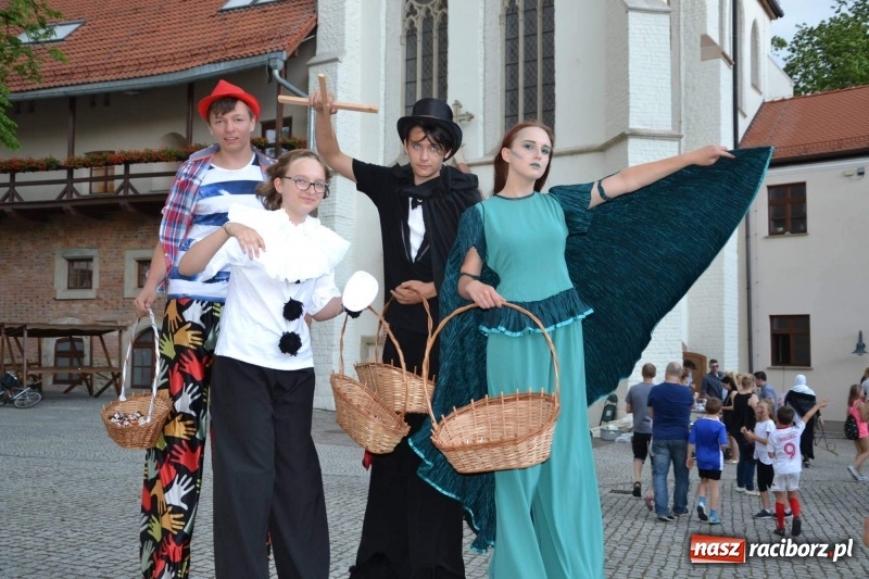 Zdjęcie w galerii na portalu naszraciborz.pl: VII Noc z Duchami na Zamku Piastowskim już za nami wiadomości z regionu