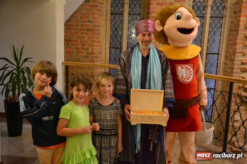 Zdjęcie w galerii na portalu naszraciborz.pl: VII Noc z Duchami na Zamku Piastowskim już za nami wiadomości z regionu