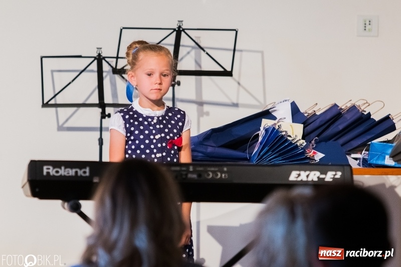 Zdjęcie w galerii na portalu naszraciborz.pl: Muzyczne podsumowanie roku szkolnego wiadomości z regionu