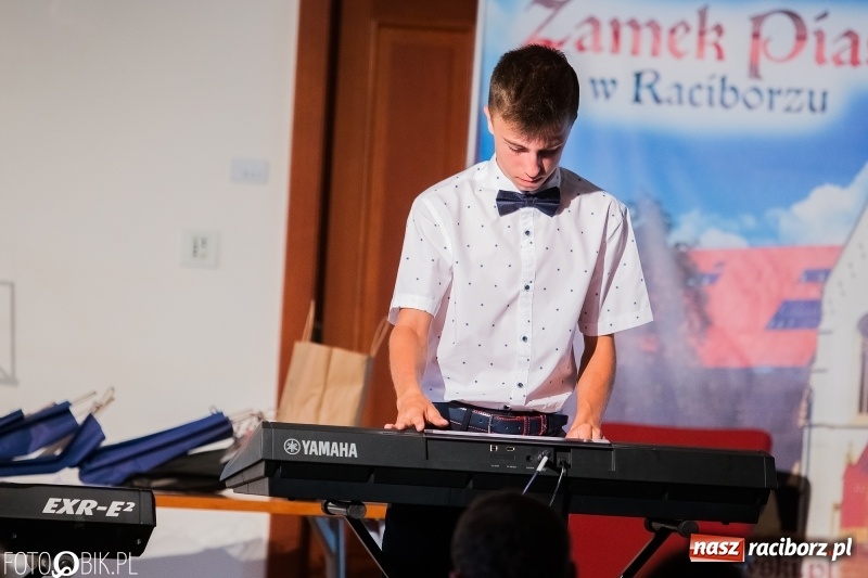 Zdjęcie w galerii na portalu naszraciborz.pl: Muzyczne podsumowanie roku szkolnego wiadomości z regionu