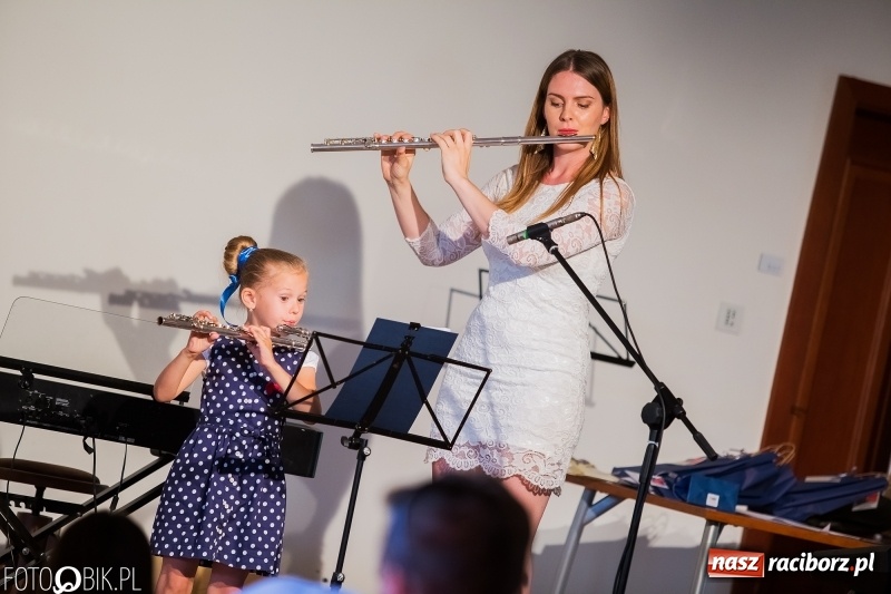 Zdjęcie w galerii na portalu naszraciborz.pl: Muzyczne podsumowanie roku szkolnego wiadomości z regionu