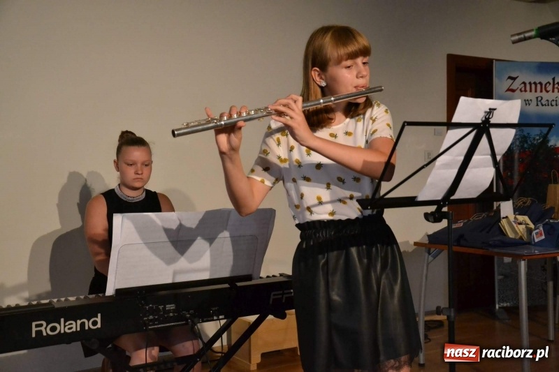 Zdjęcie w galerii na portalu naszraciborz.pl: Muzyczne podsumowanie roku szkolnego wiadomości z regionu
