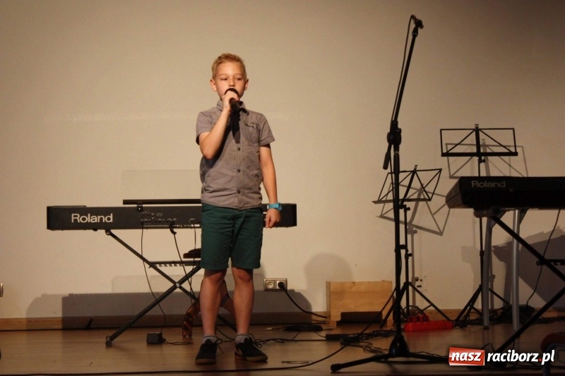 Zdjęcie w galerii na portalu naszraciborz.pl: Muzyczne podsumowanie roku szkolnego wiadomości z regionu