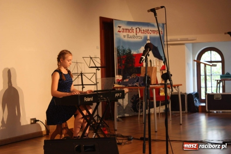 Zdjęcie w galerii na portalu naszraciborz.pl: Muzyczne podsumowanie roku szkolnego wiadomości z regionu