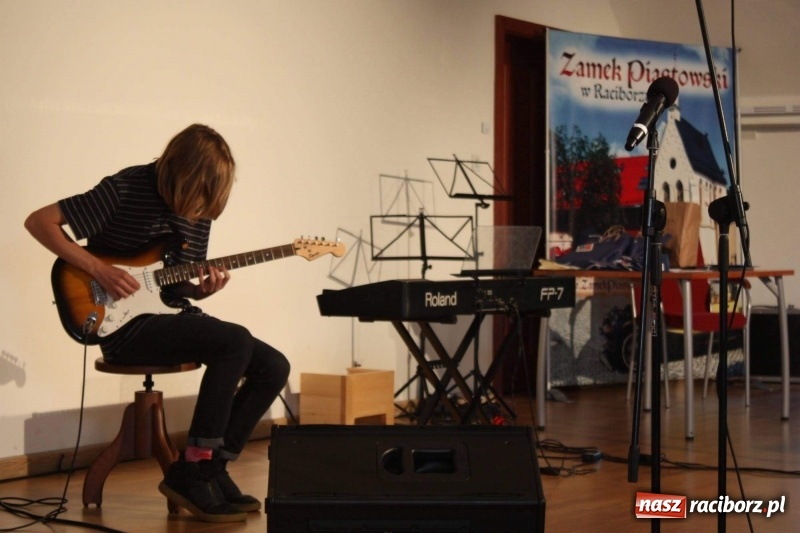 Zdjęcie w galerii na portalu naszraciborz.pl: Muzyczne podsumowanie roku szkolnego wiadomości z regionu