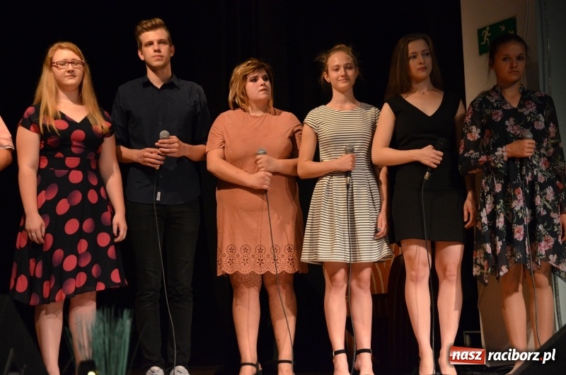 Zdjęcie w galerii na portalu naszraciborz.pl: Miraż zaśpiewał dla matek i ojców  wiadomości z regionu