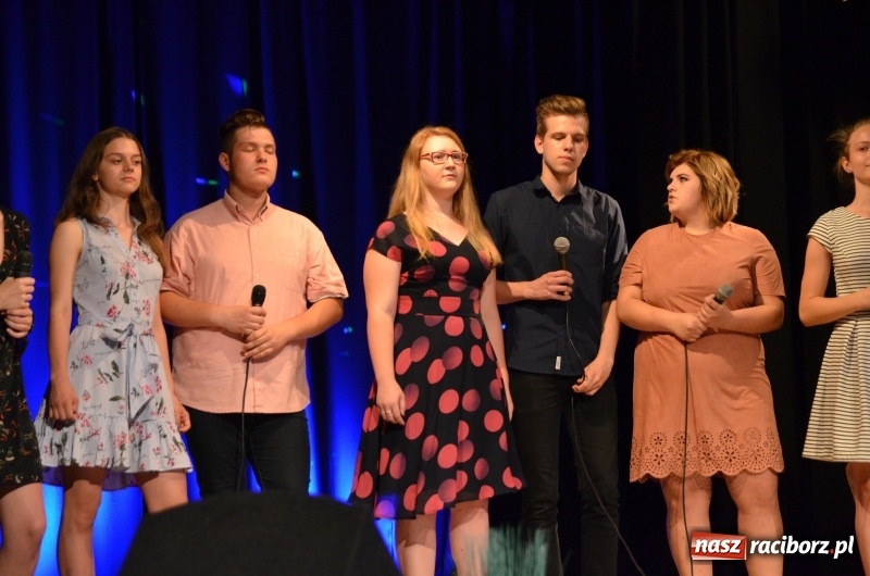 Zdjęcie w galerii na portalu naszraciborz.pl: Miraż zaśpiewał dla matek i ojców  wiadomości z regionu