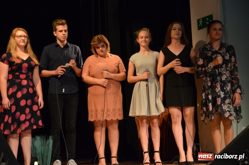 Zdjęcie w galerii na portalu naszraciborz.pl: Miraż zaśpiewał dla matek i ojców  wiadomości z regionu