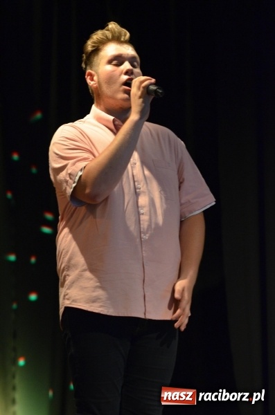 Zdjęcie w galerii na portalu naszraciborz.pl: Miraż zaśpiewał dla matek i ojców  wiadomości z regionu