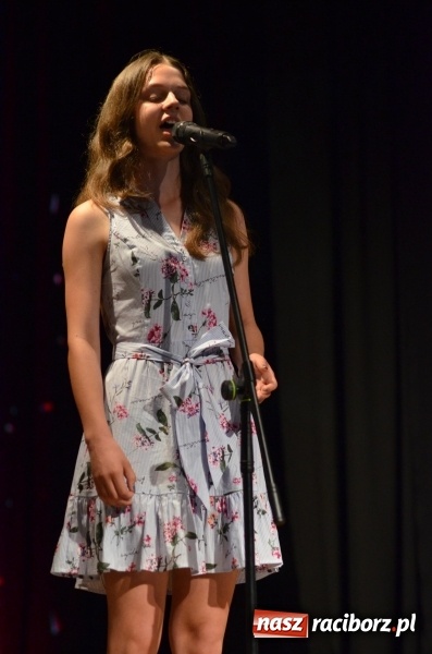 Zdjęcie w galerii na portalu naszraciborz.pl: Miraż zaśpiewał dla matek i ojców  wiadomości z regionu