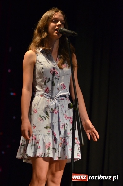 Zdjęcie w galerii na portalu naszraciborz.pl: Miraż zaśpiewał dla matek i ojców  wiadomości z regionu