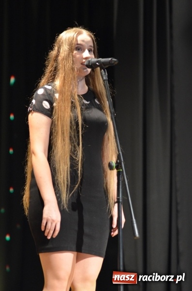 Zdjęcie w galerii na portalu naszraciborz.pl: Miraż zaśpiewał dla matek i ojców  wiadomości z regionu