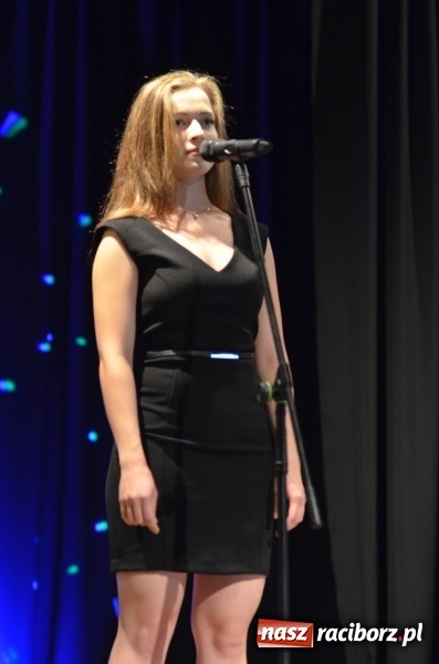 Zdjęcie w galerii na portalu naszraciborz.pl: Miraż zaśpiewał dla matek i ojców  wiadomości z regionu