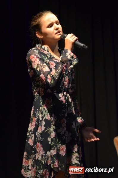 Zdjęcie w galerii na portalu naszraciborz.pl: Miraż zaśpiewał dla matek i ojców  wiadomości z regionu