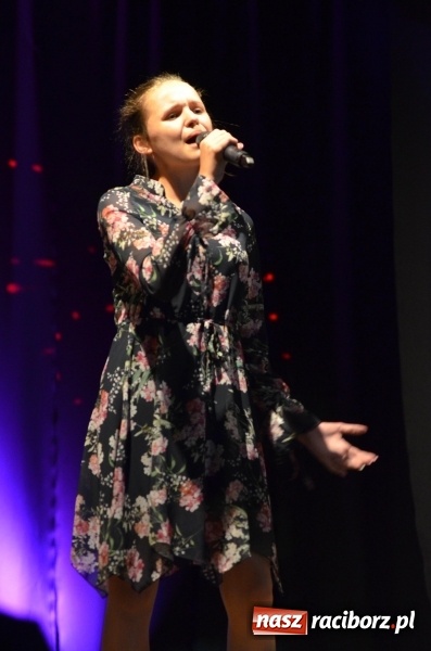 Zdjęcie w galerii na portalu naszraciborz.pl: Miraż zaśpiewał dla matek i ojców  wiadomości z regionu