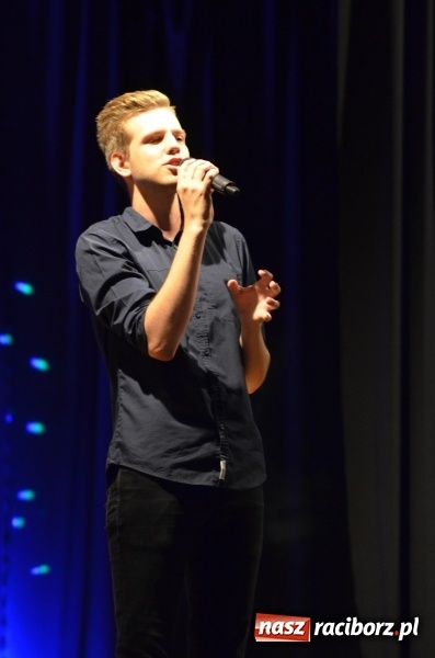 Zdjęcie w galerii na portalu naszraciborz.pl: Miraż zaśpiewał dla matek i ojców  wiadomości z regionu