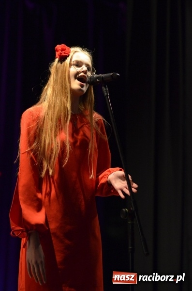 Zdjęcie w galerii na portalu naszraciborz.pl: Miraż zaśpiewał dla matek i ojców  wiadomości z regionu