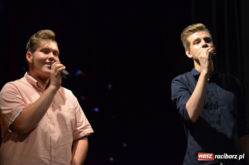 Zdjęcie w galerii na portalu naszraciborz.pl: Miraż zaśpiewał dla matek i ojców  wiadomości z regionu