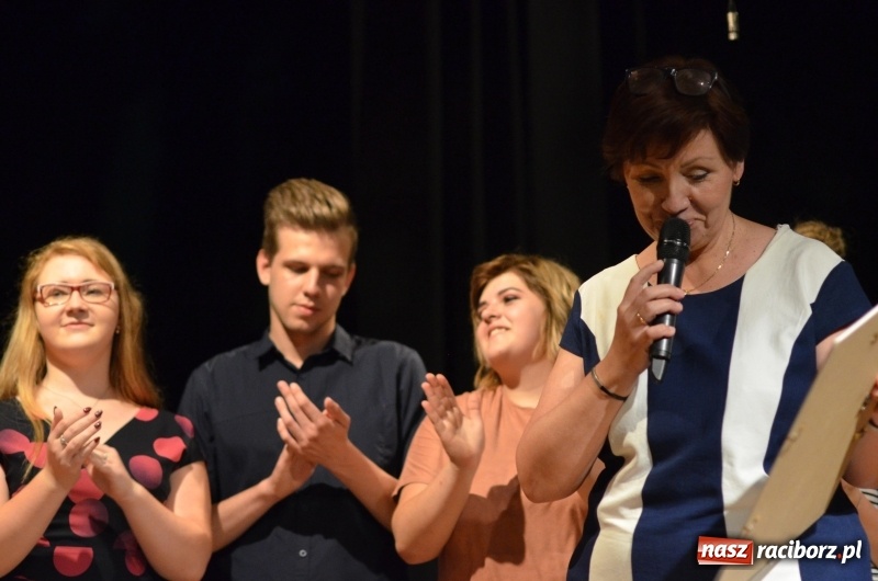 Zdjęcie w galerii na portalu naszraciborz.pl: Miraż zaśpiewał dla matek i ojców  wiadomości z regionu