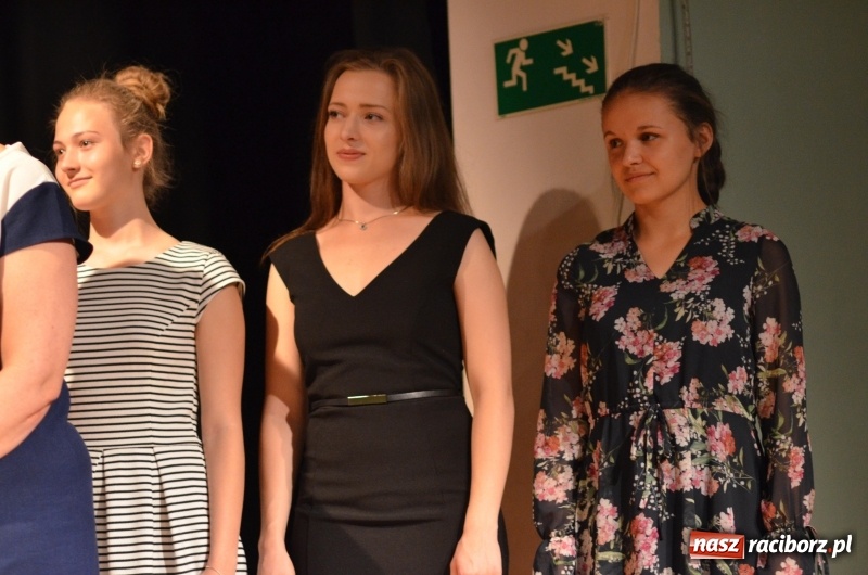 Zdjęcie w galerii na portalu naszraciborz.pl: Miraż zaśpiewał dla matek i ojców  wiadomości z regionu